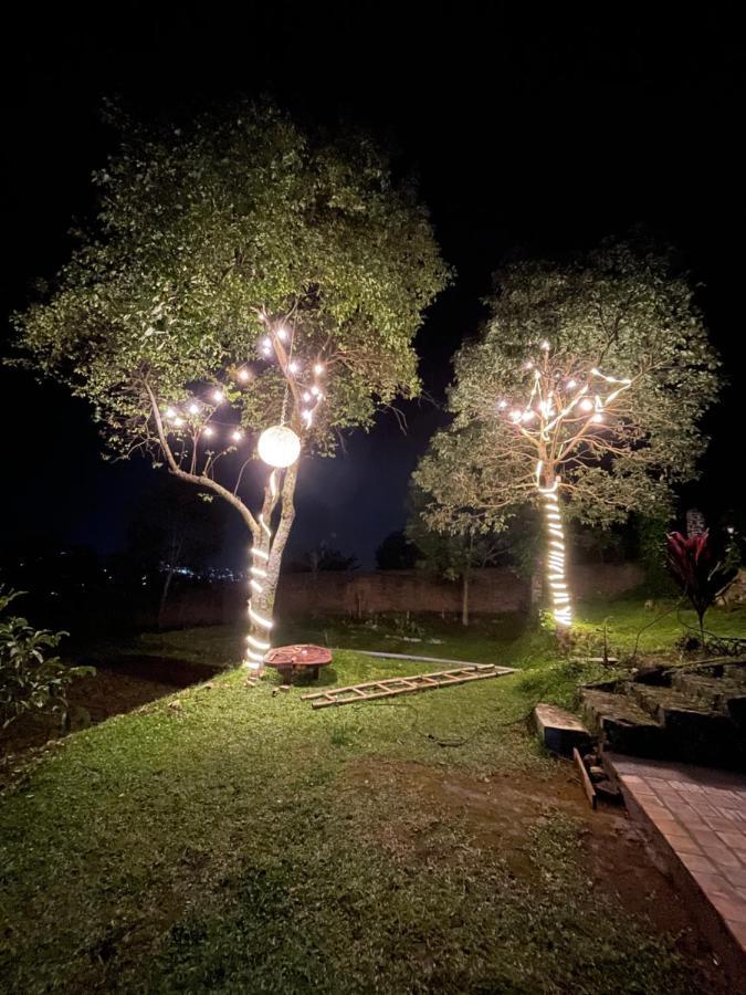 Villa Vancouver By Gue Aja Bogor